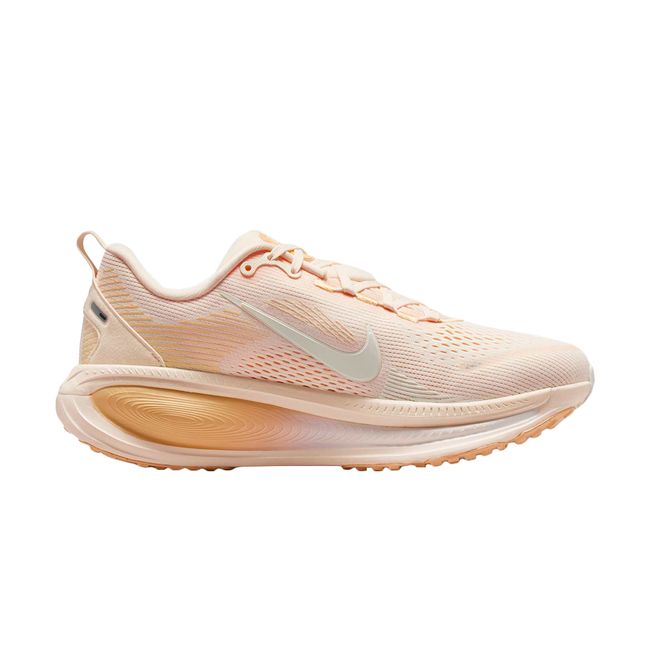 TÊNIS NIKE VOMERO 18 FEMININO - LARANJA CLARO  36
